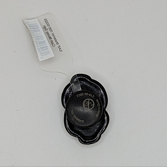 Jibbitz Dollar Sign Croc Charm - Picture 3 of 3